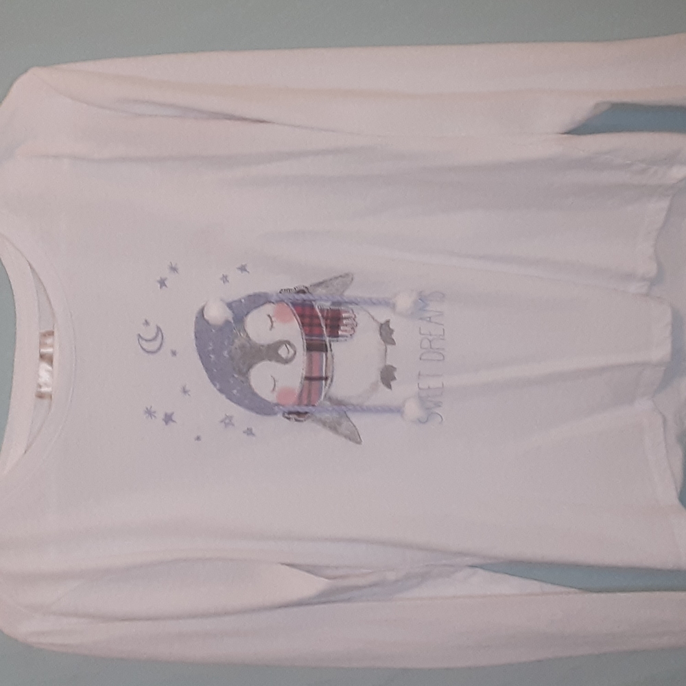 Pajama white night shirt with a penguin